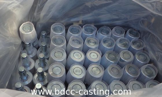 El CNC tornea piezas que trabajan a máquina