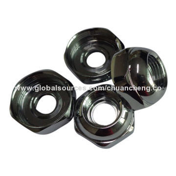 Herrajes marinos de cobre sin plomo respetuosos con el medio ambiente, disponibles en todo tipo de acabados.