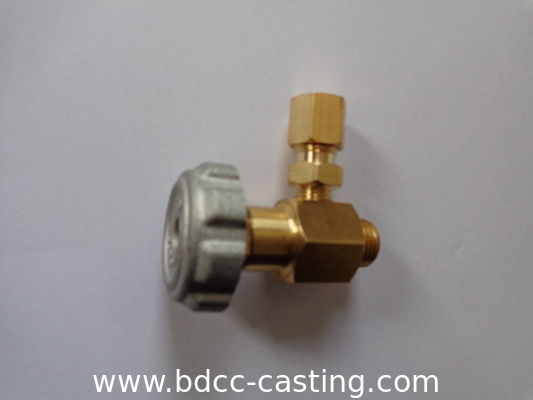 Conector de medidor de agua de latón personalizado con todo tipo de acabados, fabricado por un fabricante profesional de China