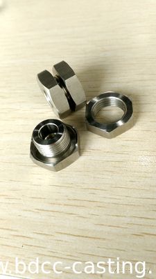 La aduana toda clase de materiales, una variedad de especificaciones, proceso mecánico parte; juntas, instalaciones de tuberías, echando