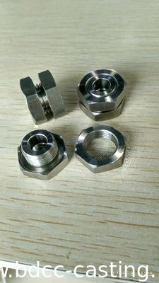 La aduana toda clase de materiales, una variedad de especificaciones, proceso mecánico parte; juntas, instalaciones de tuberías, echando