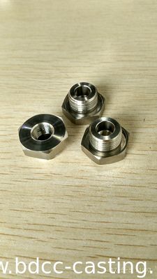 La aduana toda clase de materiales, una variedad de especificaciones, proceso mecánico parte; juntas, instalaciones de tuberías, echando