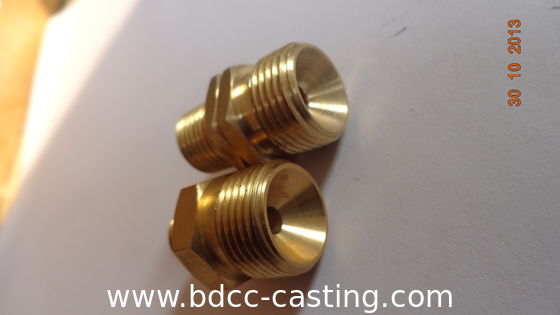 Procesando aduana toda clase de instalación de tuberías, CNC que trabaja a máquina, colocación de cobre amarillo, hecha en fabricante del profesional de China