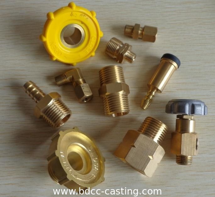 Conector de medidor de agua de latón personalizado con todo tipo de acabados, fabricado por un fabricante profesional de China