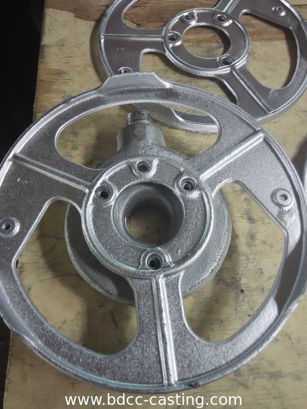 Hierro fundido dúctil personalizado con todo tipo de acabados, fabricado por un fabricante profesional chino