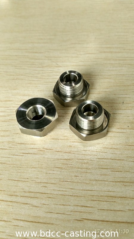 La aduana toda clase de materiales, una variedad de especificaciones, proceso mecánico parte; juntas, instalaciones de tuberías, echando