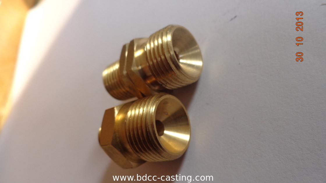 Procesando aduana toda clase de instalación de tuberías, CNC que trabaja a máquina, colocación de cobre amarillo, hecha en fabricante del profesional de China