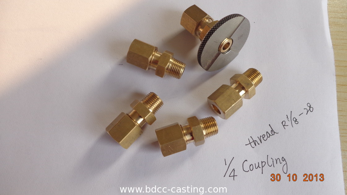 Procesando aduana toda clase de instalación de tuberías, CNC que trabaja a máquina, colocación de cobre amarillo, hecha en fabricante del profesional de China