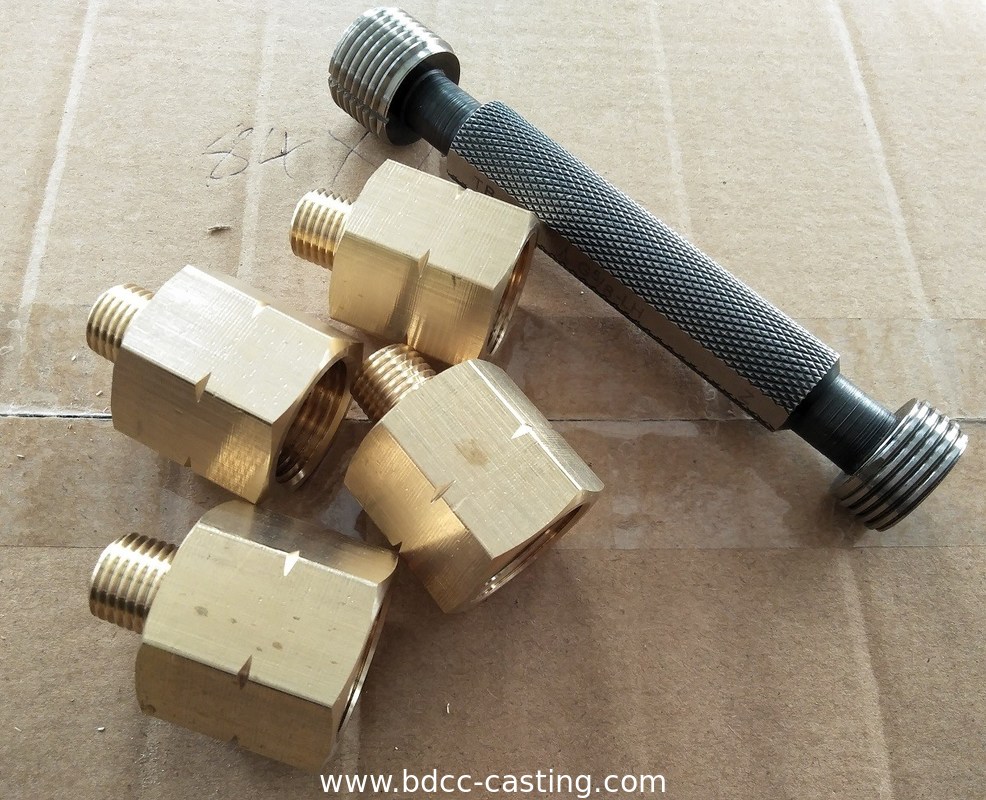 Procesamiento personalizado de todo tipo de accesorios de tubería, adaptadores y racores roscados de latón, fabricados en China por un fabricante profesional.