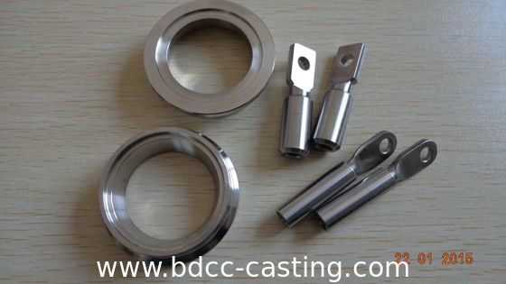 la horquilla y la soldadura del acero inoxidable ensanchan, CNC modificado para requisitos particulares que trabaja a máquina los accesorios automotrices